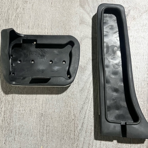 Mercedes Benz Aluminum with Rubber Grip AMG Custom Gas and Brake Pedals - Picture 2 of 6